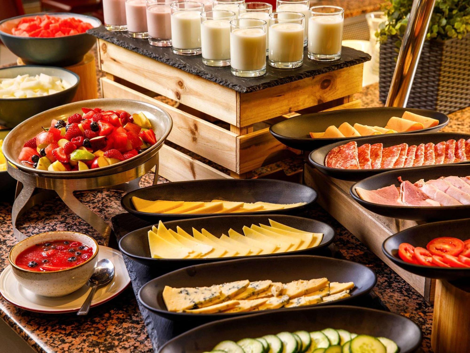 Hotel Mercure North 4*