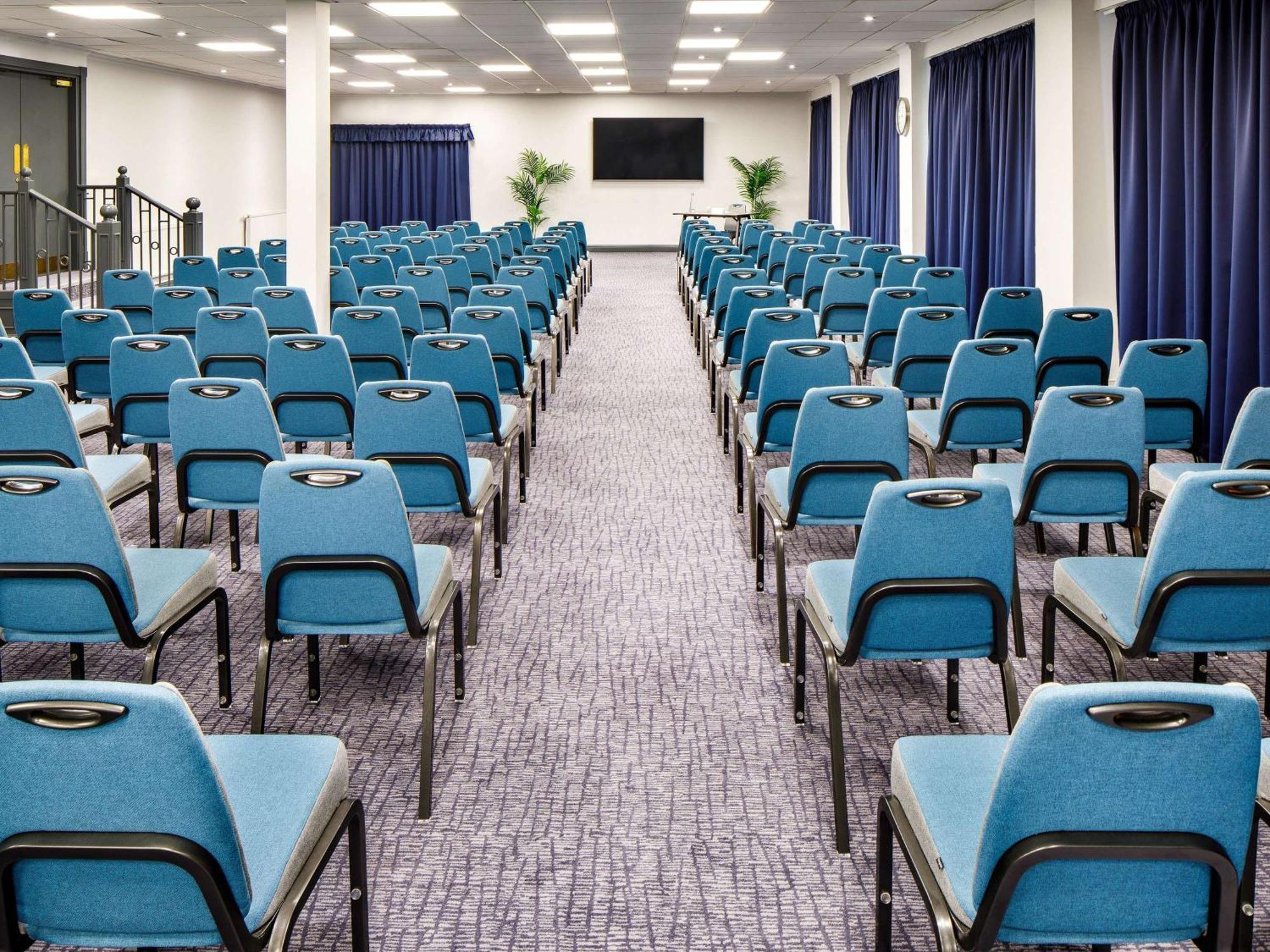 Mercure North 4* Cardiff